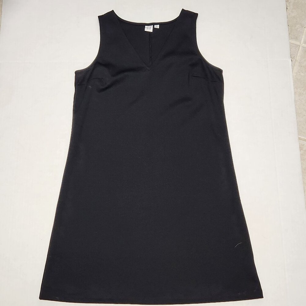 GAP Black V Neck Sleeveless Dress